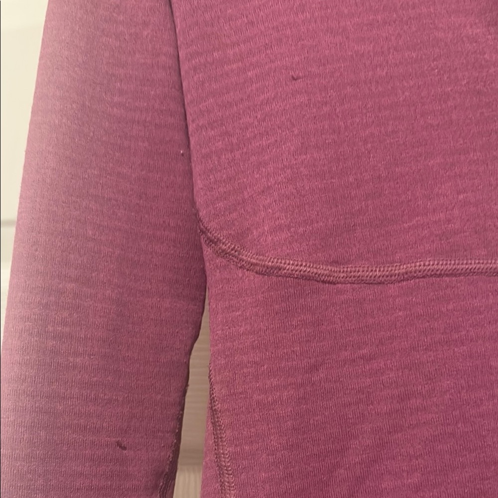 Patagonia Women's purple Pullover Top with hood - Picture 4 of 8